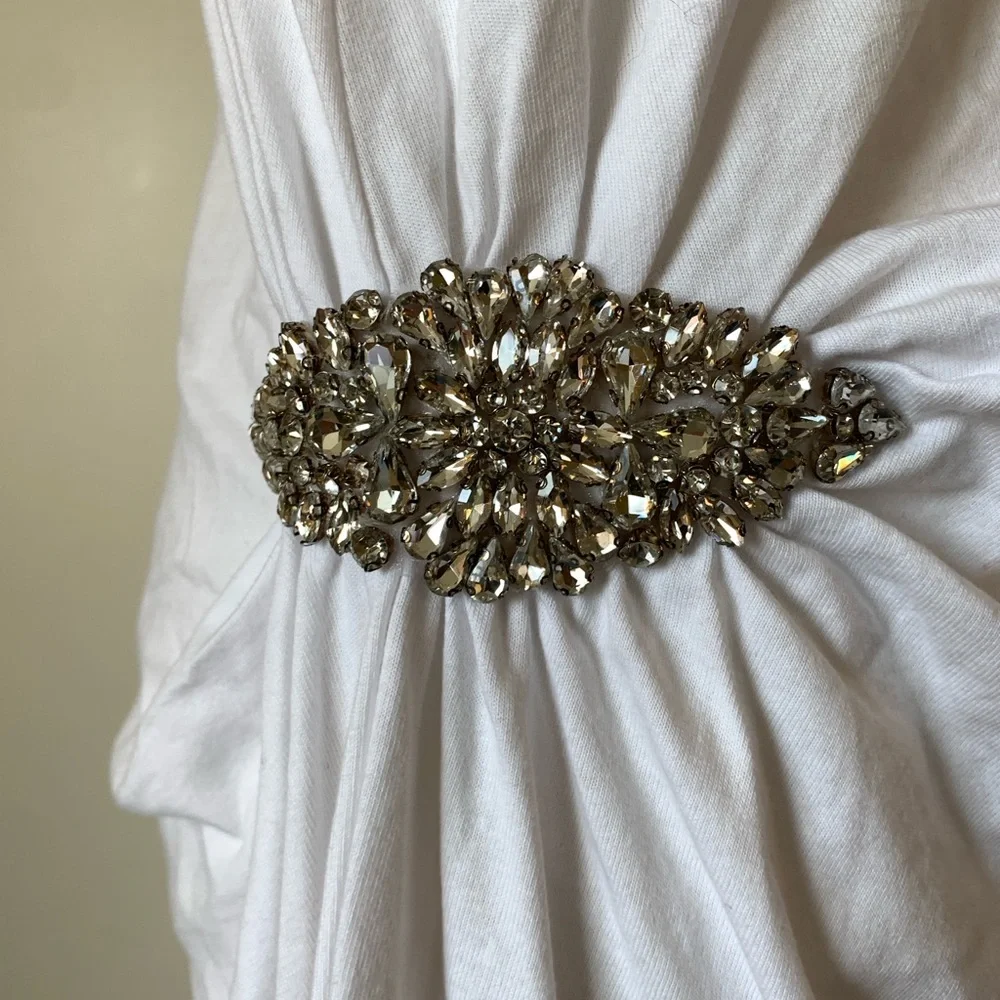 Express White Garment with Tags - Picture 2 of 6